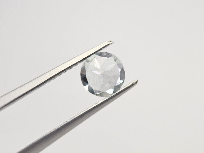 gBE-50　グリーンベリル　0.69ct