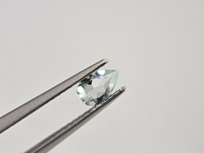 gBE-142　グリーンベリル　0.28ct