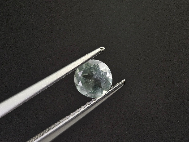 gBE-99　グリーンベリル　0.37ct