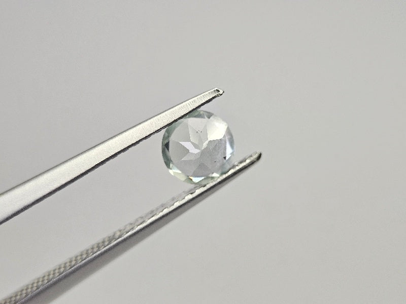 gBE-99　グリーンベリル　0.37ct
