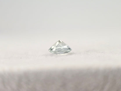 gBE-99　グリーンベリル　0.37ct