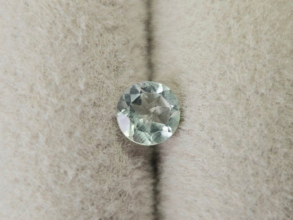 gBE-99　グリーンベリル　0.37ct
