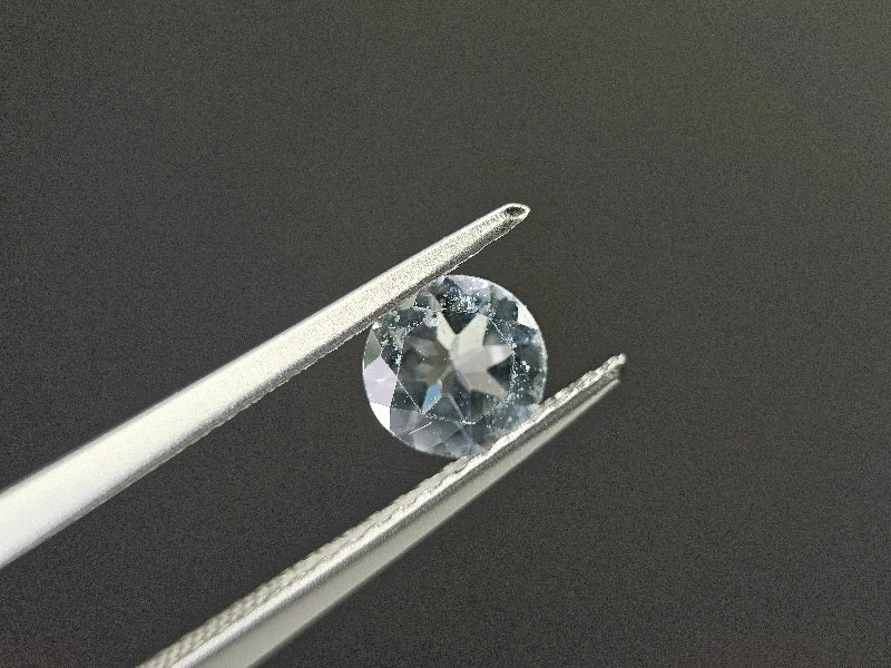 gBE-100　グリーンベリル　0.37ct