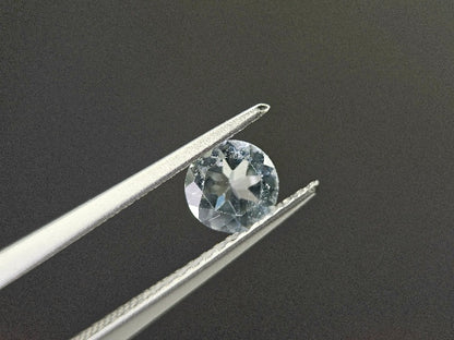 gBE-100　グリーンベリル　0.37ct