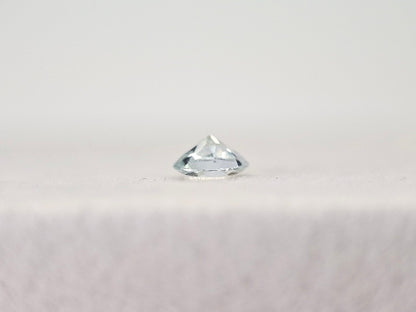 gBE-100　グリーンベリル　0.37ct