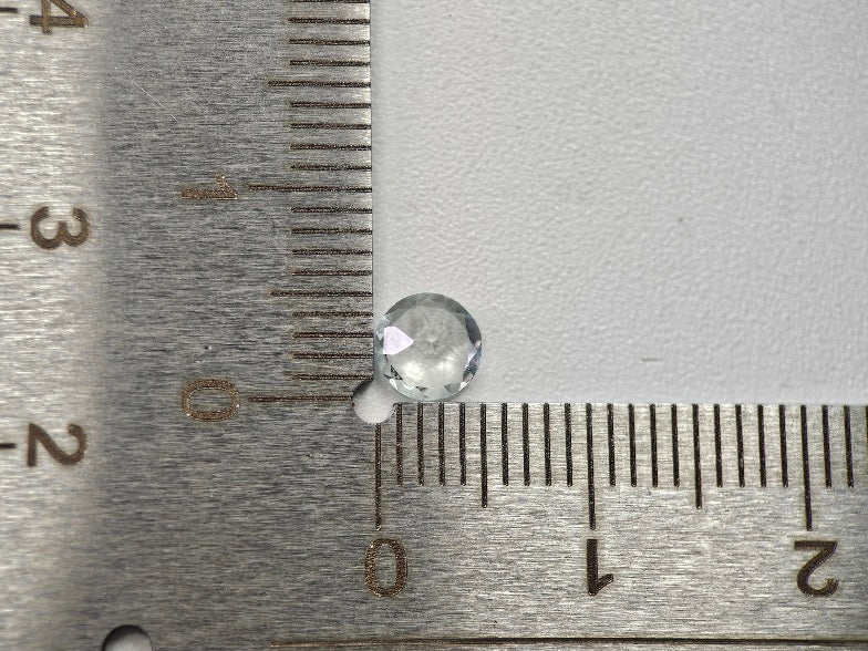 gBE-100　グリーンベリル　0.37ct