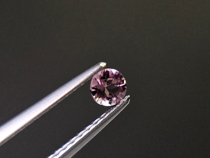 SP-37　スピネル　0.18ct