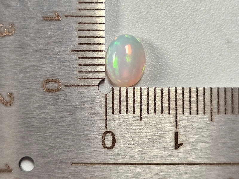 OP-79　オパール　0.68ct