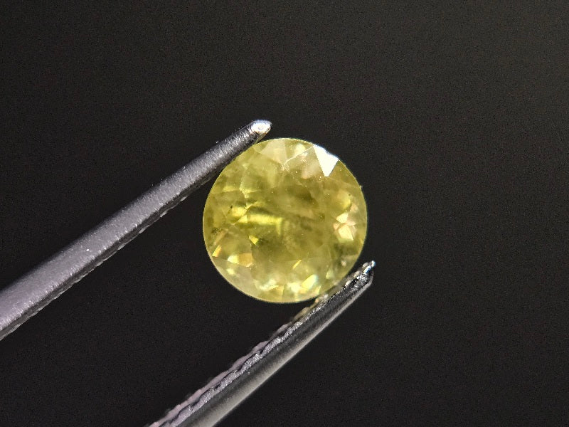 SPH-24　スフェーン　0.81ct