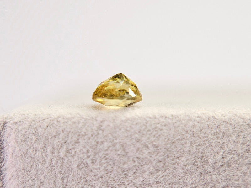 SPH-25　スフェーン　0.61ct