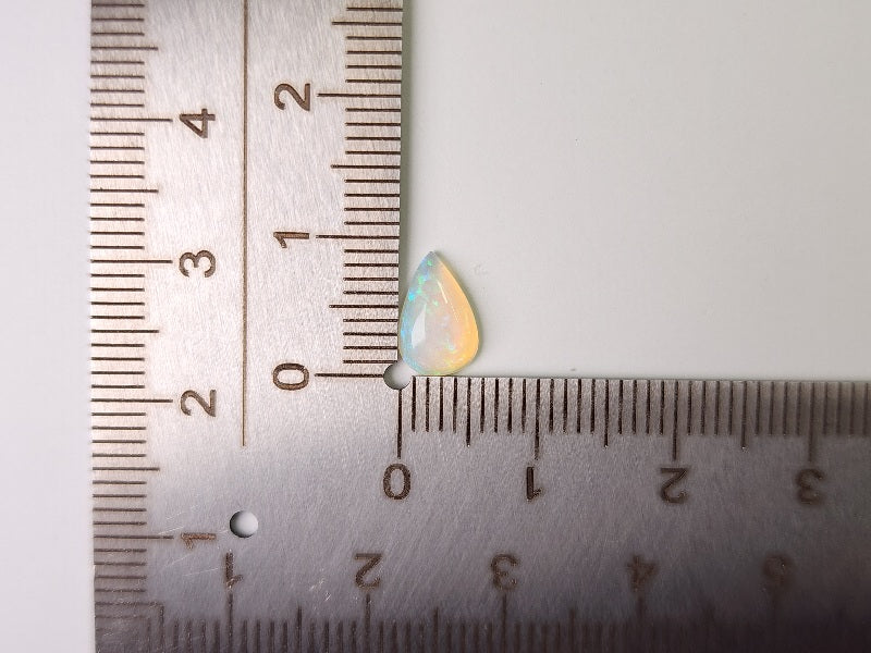 OP-85　オパール(オーストラリア産)　0.69ct