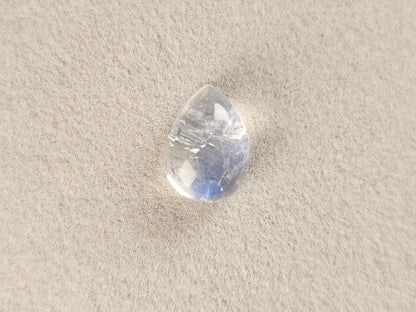 blMO-12　ブルームーンストーン　3.20ct