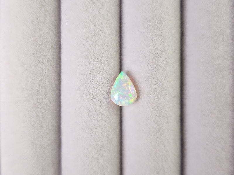 OP-87　オパール(オーストラリア産)　0.64ct
