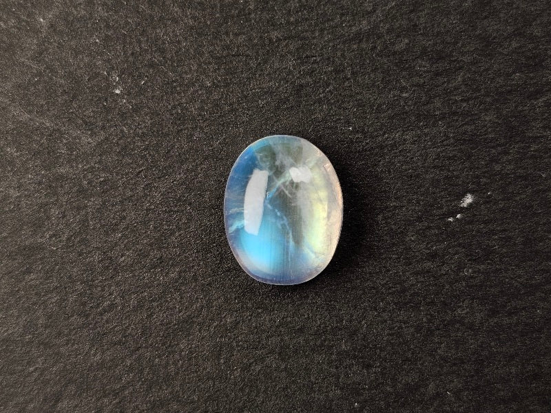 rMO-6　レインボームーンストーン　3.47ct