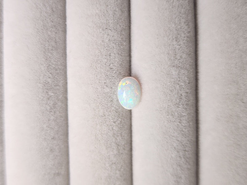 OP-102　オパール(オーストラリア産)　0.38ct