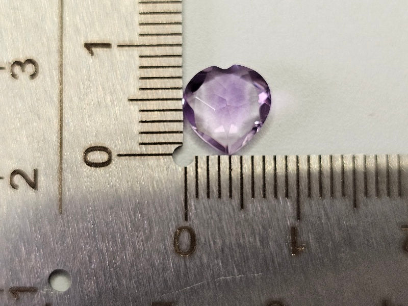 QU-8　クォーツ　1.50ct
