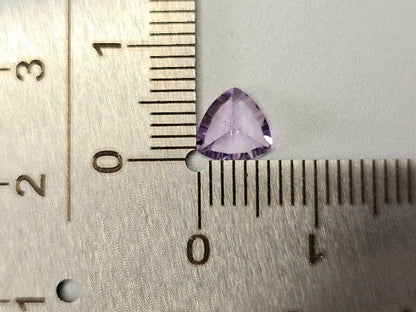 QU-17　クォーツ　0.70ct