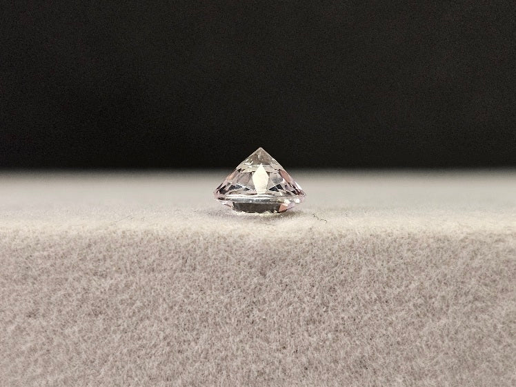 DB-5　ダンビュライト　0.88ct