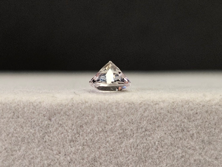 DB-6　ダンビュライト　0.87ct