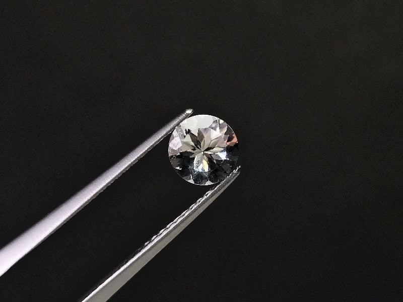 DB-9　ダンビュライト　0.85ct