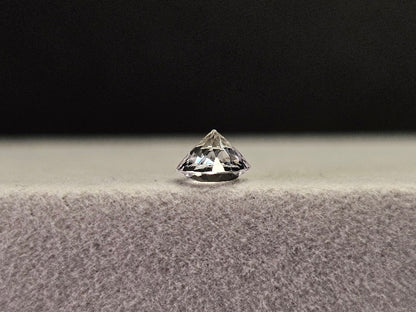 DB-15　ダンビュライト　0.79ct