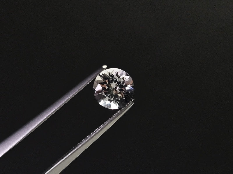 DB-17　ダンビュライト　0.79ct