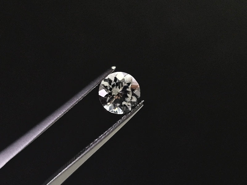 DB-18　ダンビュライト　0.78ct