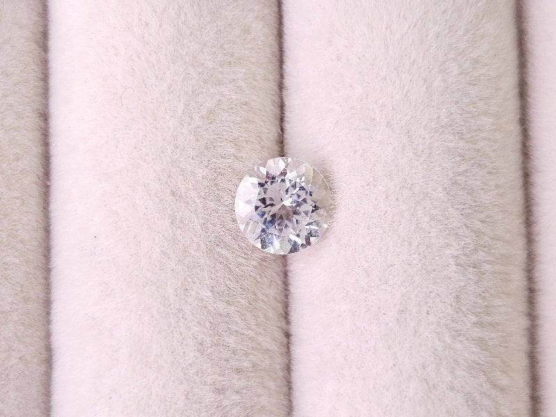 DB-20　ダンビュライト　0.76ct