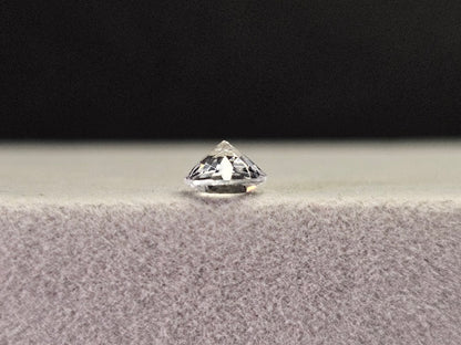 DB-21　ダンビュライト　0.73ct