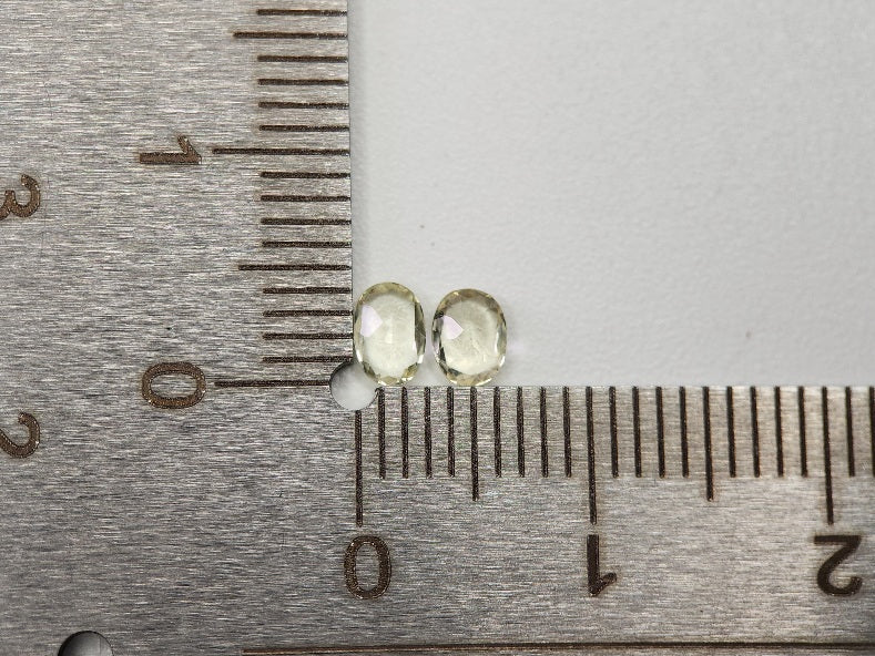 SET2-yeAP-46　イエローアパタイト2石セット　計0.43ct