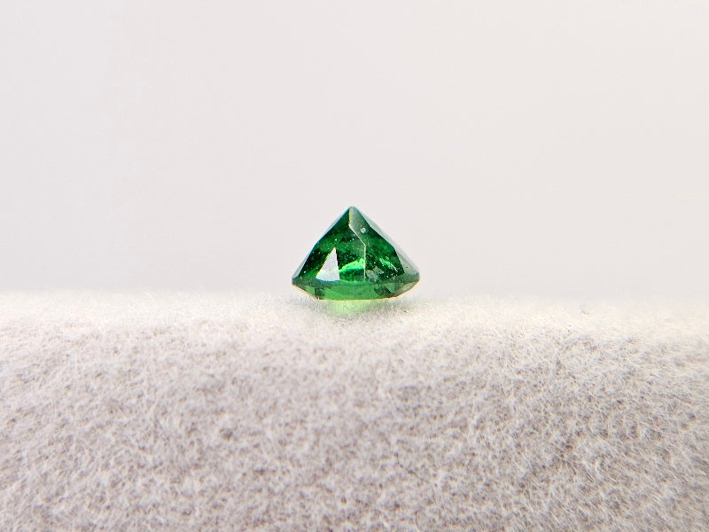 TSV-12　ツァボライト　0.21ct