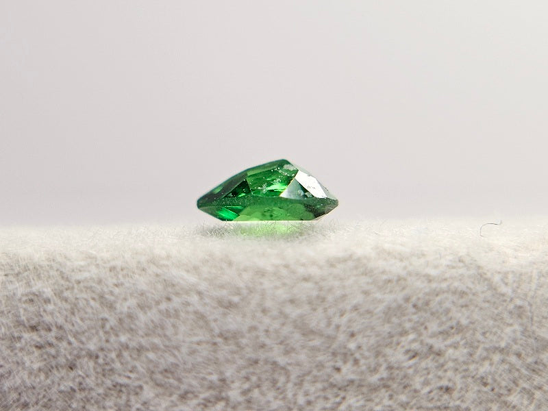 TSV-33　ツァボライト　0.16ct