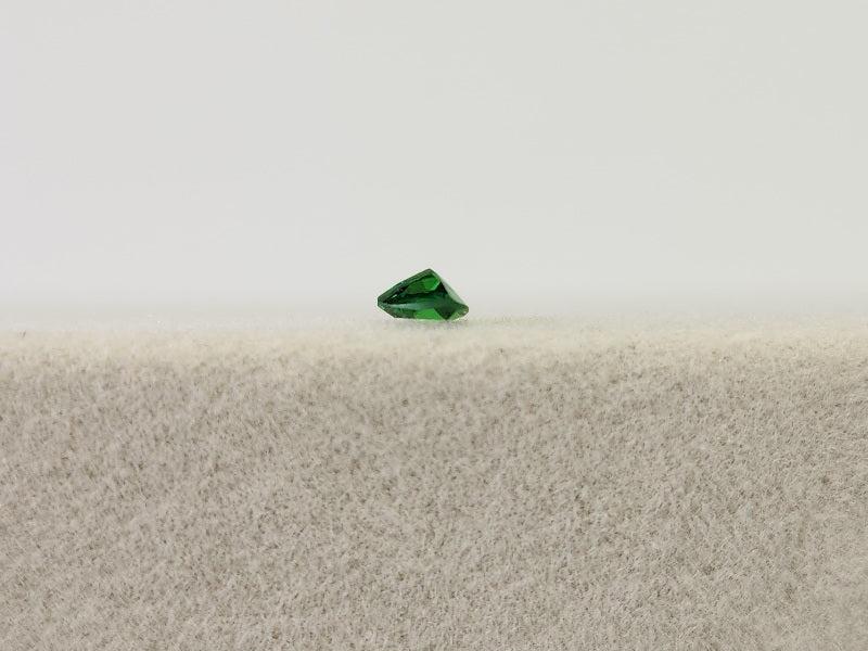 TSV-81　ツァボライト　0.16ct