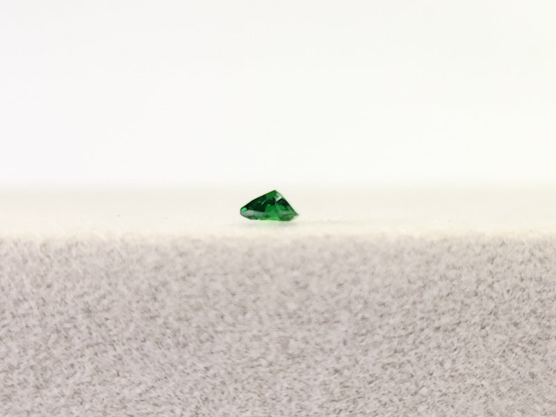 TSV-84　ツァボライト　0.15ct