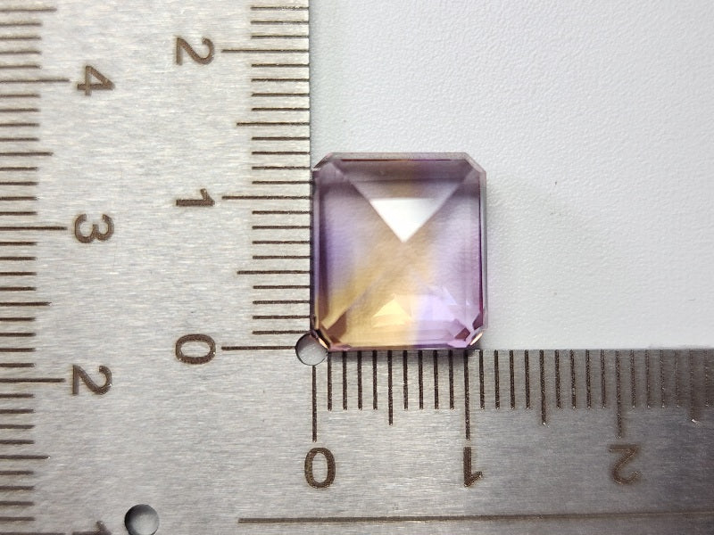 AMT-55　アメトリン　8.53ct