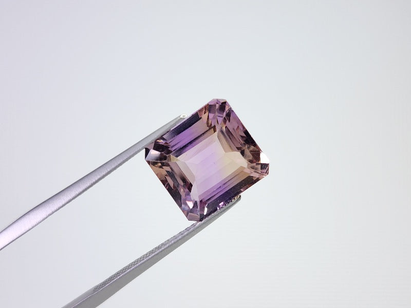 AMT-57　アメトリン　7.90ct