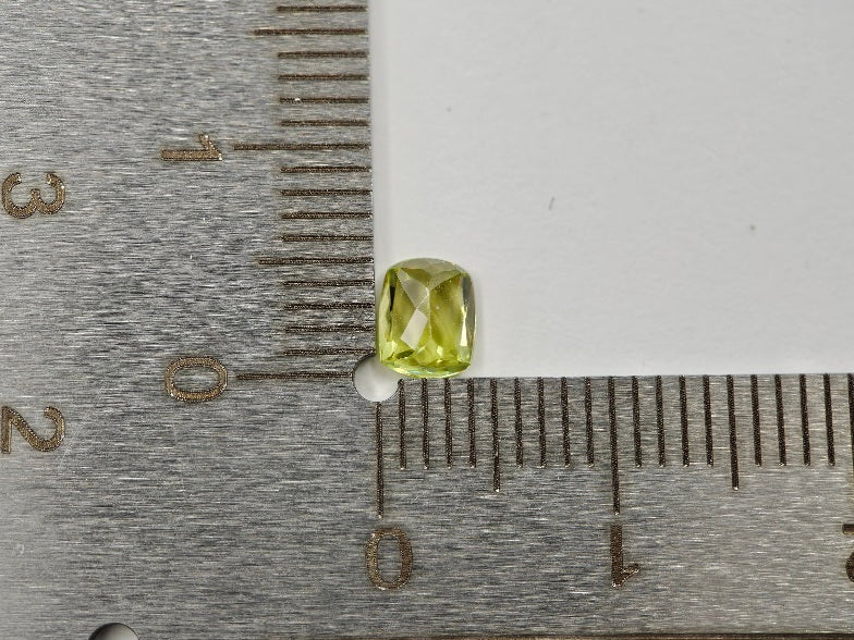 SPH-33　スフェーン　0.48ct