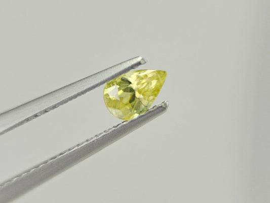 SPH-35　スフェーン（欠けあり）　0.43ct