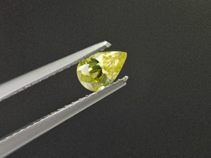 SPH-35　スフェーン（欠けあり）　0.43ct