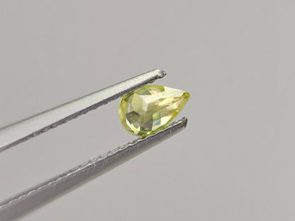 SPH-35　スフェーン（欠けあり）　0.43ct