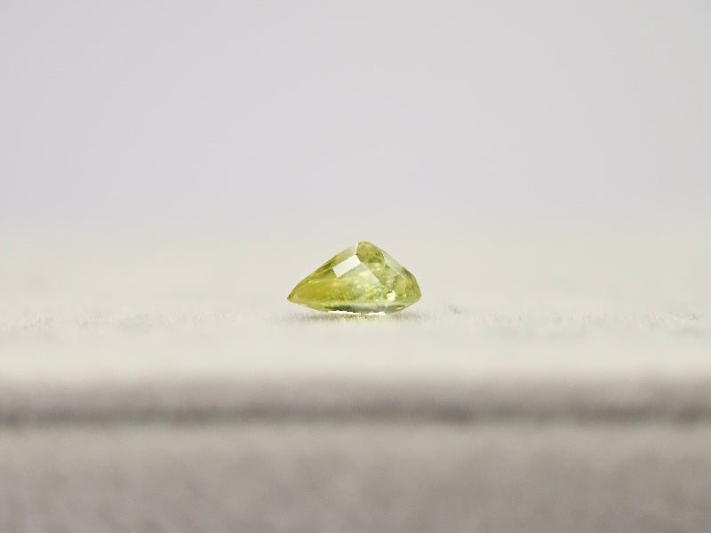 SPH-35　スフェーン（欠けあり）　0.43ct