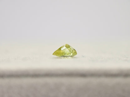 SPH-35　スフェーン（欠けあり）　0.43ct