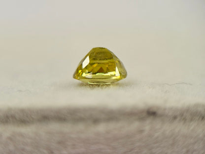 SPH-48　スフェーン　1.03ct