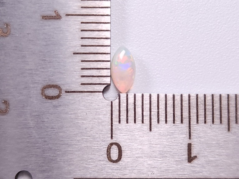 OP-124　オパール(オーストラリア産)　0.21ct