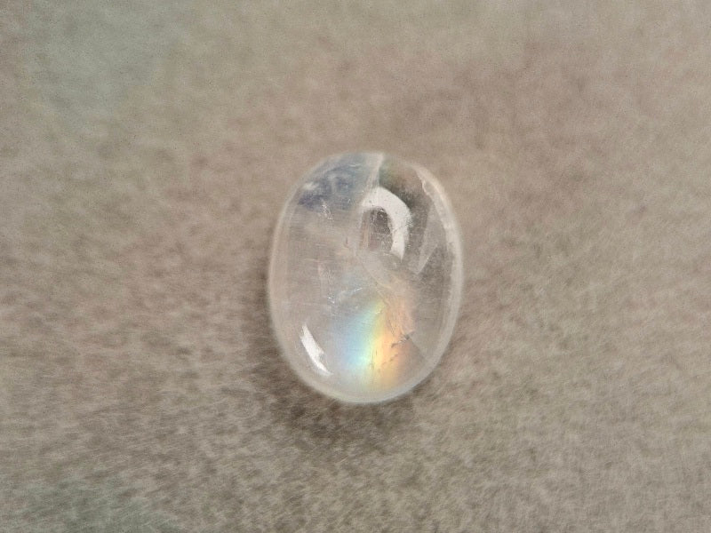 rMO-12　レインボームーンストーン　2.19ct