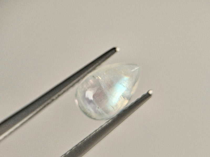 rMO-13　レインボームーンストーン　1.77ct