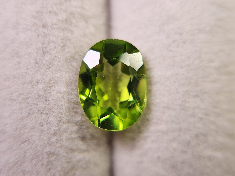 PE-21　ペリドット　2.06ct