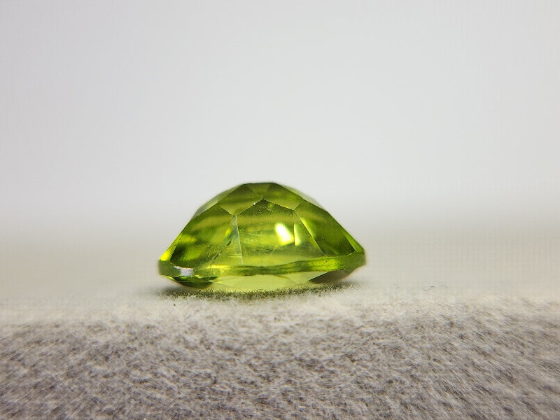 PE-24　ペリドット　1.97ct