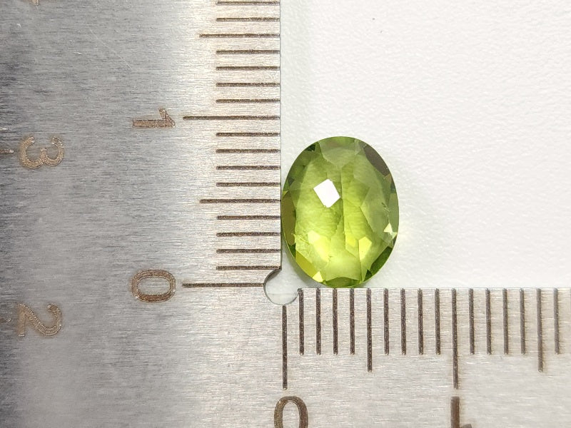 PE-27　ペリドット　1.89ct