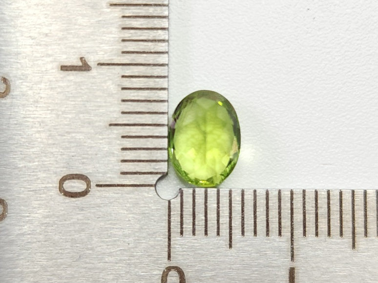 PE-31　ペリドット　1.60ct
